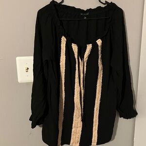Signature Studio Black Blouse with Cream Detailing Sz L